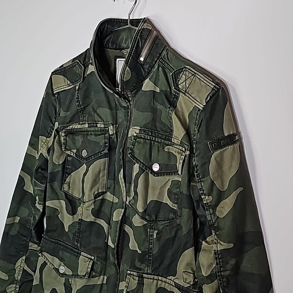 ABERCROMBIE & Fitch xs army camo zip up jacket - Picture 2 of 7